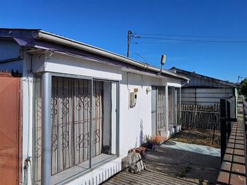 Casa en Venta en GALVARINO RIVEROS, CORONEL