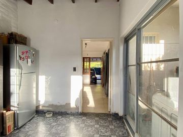 VENTA CASA AMPLIADA BIEN UBICADA-SOEVA-GODOY CRUZ