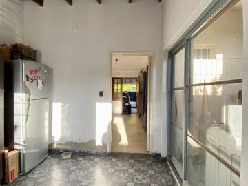 VENTA CASA AMPLIADA BIEN UBICADA-SOEVA-GODOY CRUZ