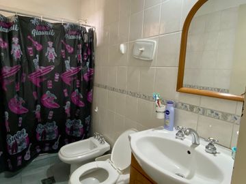 VENTA CASA AMPLIADA BIEN UBICADA-SOEVA-GODOY CRUZ
