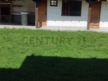 CASA EN VENTA DE 2 PISOS EN URBANIZACIÓN SECTOR VALLE DE LOS CHILLOS CONOCOTO