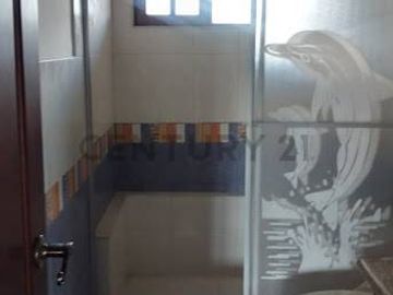 CASA EN VENTA DE 2 PISOS EN URBANIZACIÓN SECTOR VALLE DE LOS CHILLOS CONOCOTO