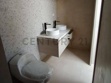 Casa en venta en la zona norte de Portoviejo