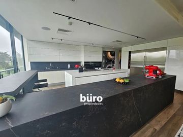 ULTRALUJO! FLAT EN VENTA VISTA AL INFINITO AL GOLF SAN ISIDRO PEZET SAN GABRIEL