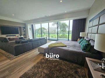 ULTRALUJO! FLAT EN VENTA VISTA AL INFINITO AL GOLF SAN ISIDRO PEZET SAN GABRIEL