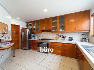 GRAN CASA EN VENTA DIVIDIDA EN 2 SUPERDEPAS INDEPENDIENTES EL OLIVAR SAN ISIDRO