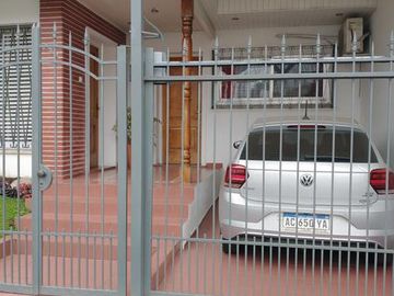 Chalet en excelente estado - Banfield Este