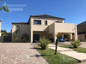 Casa - Barrio Septiembre - Escobar