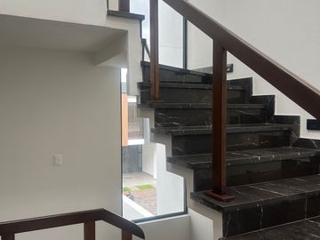 PREVENTA DE CASA EN LA ANTIGUA CEMENTERA, CUATRO RECAMARAS, EN PUEBLA, PUEBLA