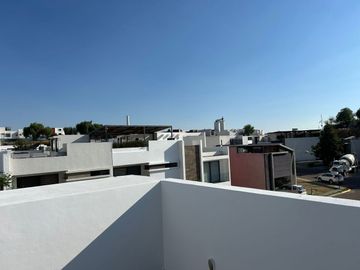 VENTA DE CASA EN LA ANTIGUA CEMENTERA, CUATRO RECAMARAS, EN PUEBLA, PUEBLA