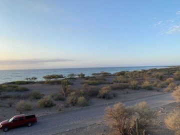 Terreno con Playa,  en Punta Coyote Baja California Sur,