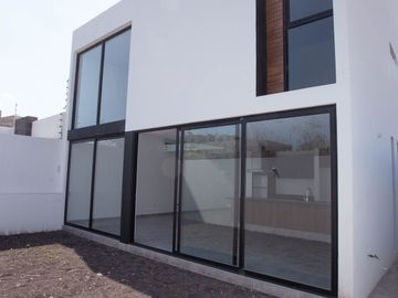 CASA EN VENTA ZIBATA QUERETARO