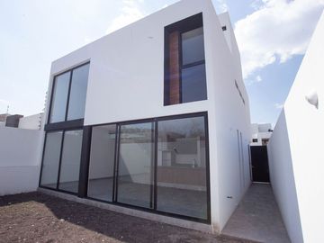 CASA EN VENTA ZIBATA QUERETARO