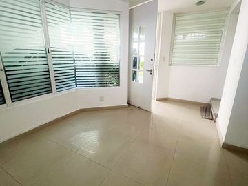 Casa en venta en Calle cerrada en la Florida