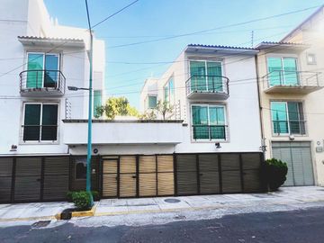 Casa en venta en Calle cerrada en la Florida