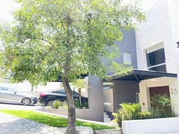Casa en renta en La Vista Bosque Real