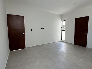 Residencia en Zona Norte de Mérida, Espacios Amplios y Casa Club Exclusiva