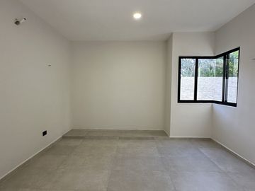 Residencia en Zona Norte de Mérida, Espacios Amplios y Casa Club Exclusiva