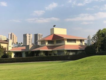 CASA EN LOMAS COUNTRY CLUB