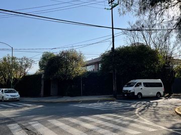 CASA EN LOMAS DE CHAPULTEPEC