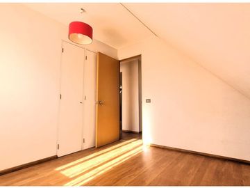 Amplia Casa Condominio Quebrada de Macul 4D/3B