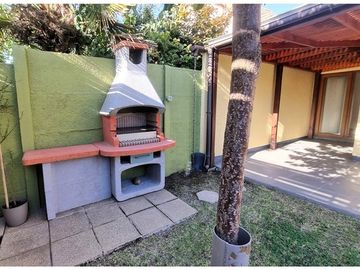 Amplia Casa Condominio Quebrada de Macul 4D/3B