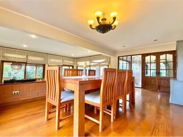 Casa 5D+5B+Piscina San Carlos Apoquindo Las Condes