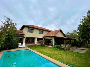Casa 5D+5B+Piscina San Carlos Apoquindo Las Condes