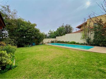 Casa 5D+5B+Piscina San Carlos Apoquindo Las Condes