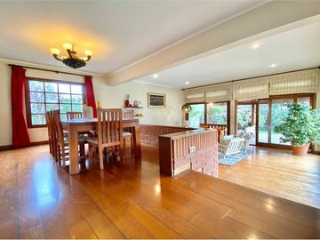 Casa 5D+5B+Piscina San Carlos Apoquindo Las Condes