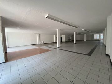 OFICINA EN RENTA,  GUADALUPE TEPEYAC, EN MEZANINE SOBRE AVENIDA.