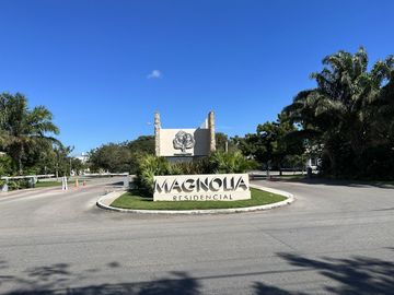 EN VENTA CASA EN CONKAL. PRIVADA 