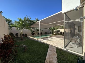 EN VENTA CASA EN CONKAL. PRIVADA 