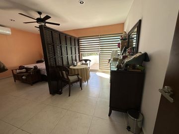 EN VENTA CASA EN CONKAL. PRIVADA 