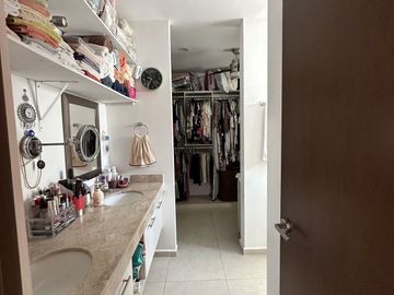 EN VENTA CASA EN CONKAL. PRIVADA 