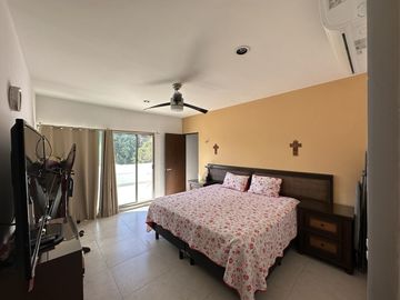 EN VENTA CASA EN CONKAL. PRIVADA 