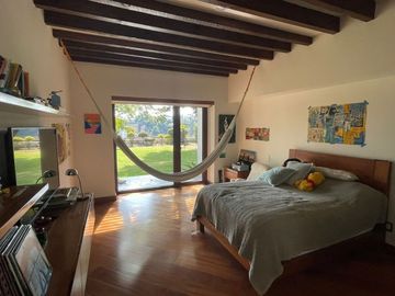 VENTA ESPECTACULAR CASA EN LOMAS HIPÓDROMO