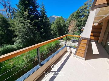 VENTA Departamento 2 dorm Amoblado Balcón Cochera y Baulera Complejo Patagonia Villa La Angostura