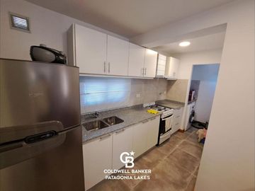 VENTA Departamento 2 dorm Amoblado Balcón Cochera y Baulera Complejo Patagonia Villa La Angostura