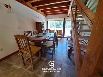 VENTA Departamento 2 dorm Amoblado Balcón Cochera y Baulera Complejo Patagonia Villa La Angostura