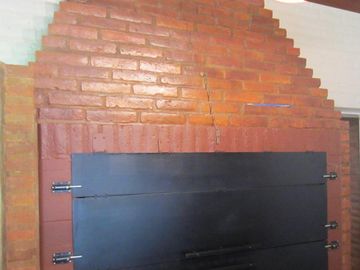 Casa en venta - 4 Dormitorios 2 Baños - 1.475Mts2 - Luján