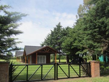 Casa en venta - 4 Dormitorios 2 Baños - 1.475Mts2 - Luján