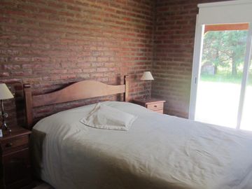 Casa en venta - 4 Dormitorios 2 Baños - 1.475Mts2 - Luján