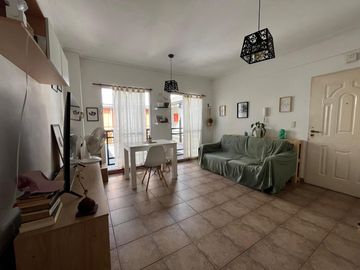 DEPARTAMENTO TIPO DUPLEX EN VENTA – VILLA LURO – FONROUGE 400 – 2 AMBIENTES CON BALCÓN TERRAZA.