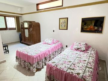 Venta Casa en  Fraccionamiento Lomas de  Tetela, Cuernavaca, Morelos - V365