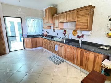 Venta Casa en  Fraccionamiento Lomas de  Tetela, Cuernavaca, Morelos - V365