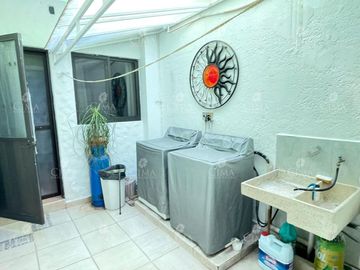 Venta Casa en  Fraccionamiento Lomas de  Tetela, Cuernavaca, Morelos - V365