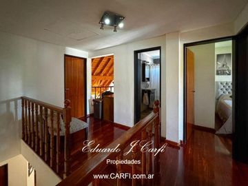 VENTA DE CHALET  CINCO AMBIENTES