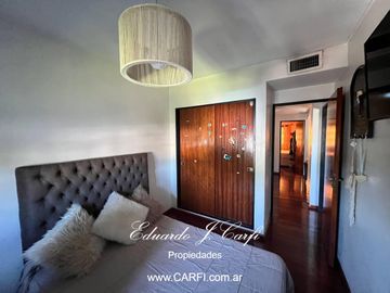 VENTA DE CHALET  CINCO AMBIENTES