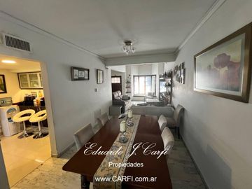VENTA DE CHALET  CINCO AMBIENTES